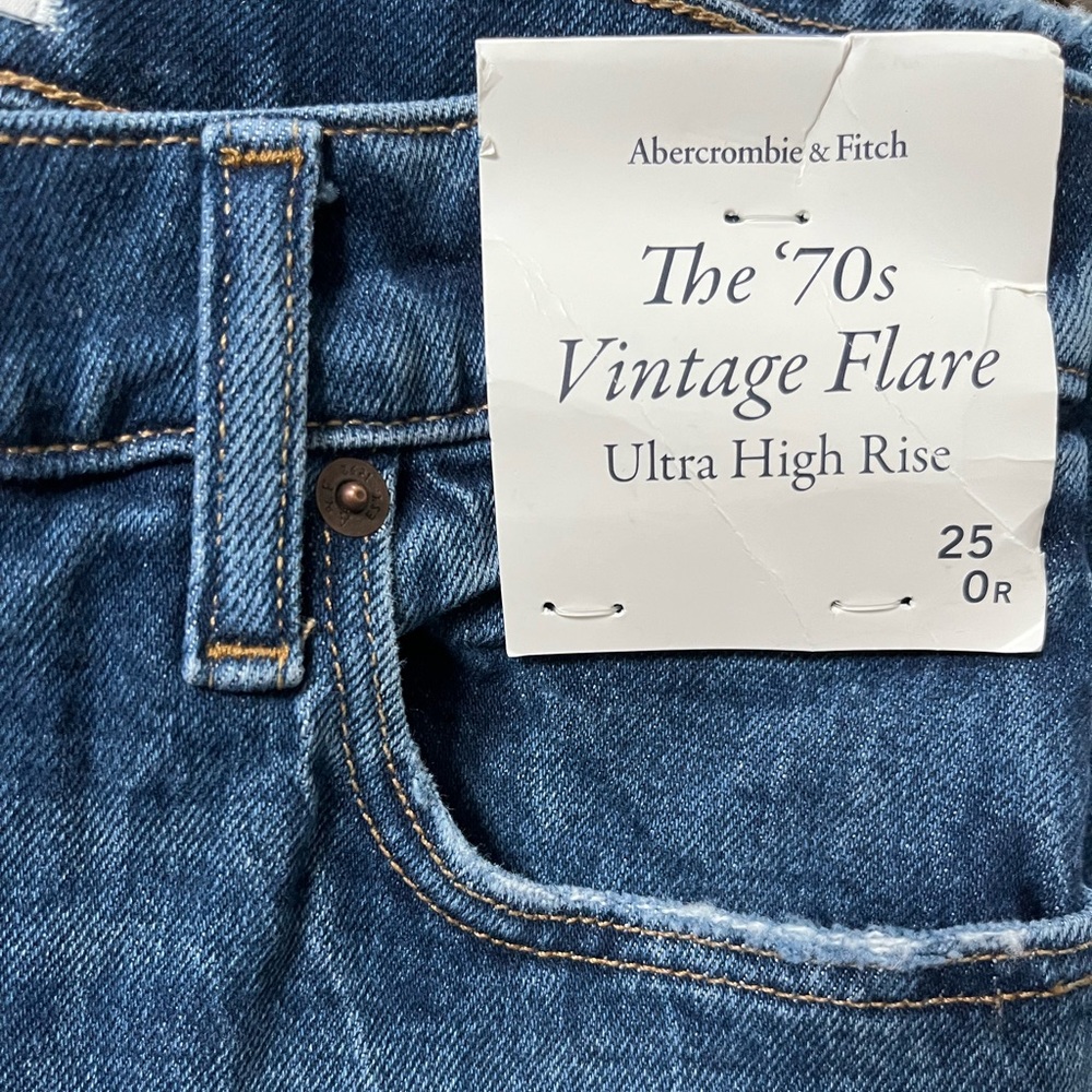 NWT❗️A&F Ultra High Rise Vintage Flare Jeans - Picture 10 of 11